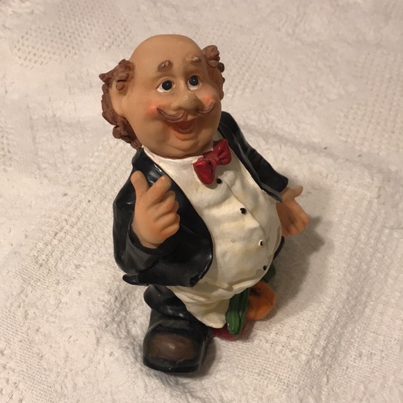Butler in his tuxedo ceramic figurine - Picture 5 of 9